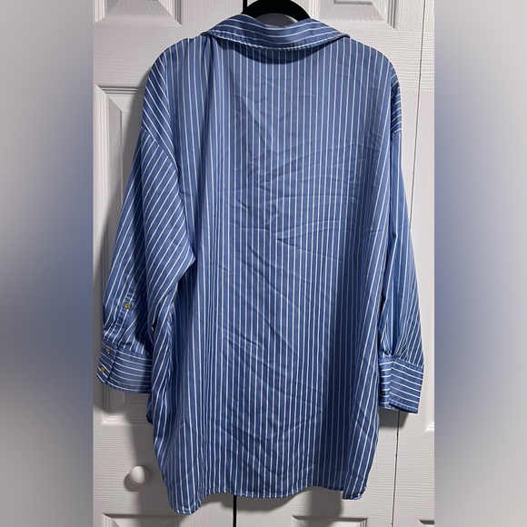 Women's Zara Blue and White Striped Casual Shirt (Holly's Personal Collection) - Picture 3 of 3